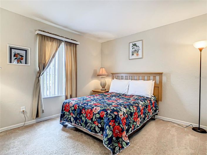 Image No.26-4 Bed Townhouse for sale