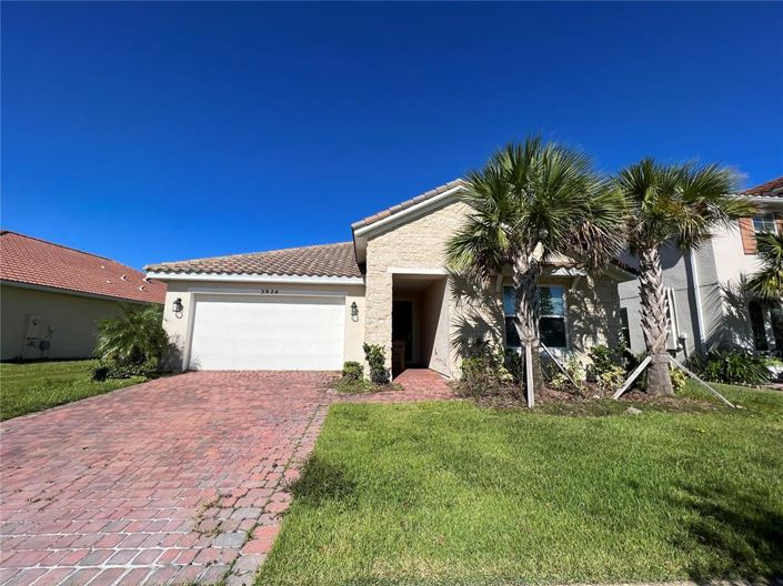 Image No.2-4 Bed House for sale