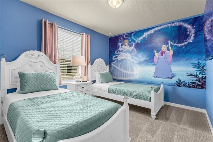 Image No.6-10 Bed House for sale