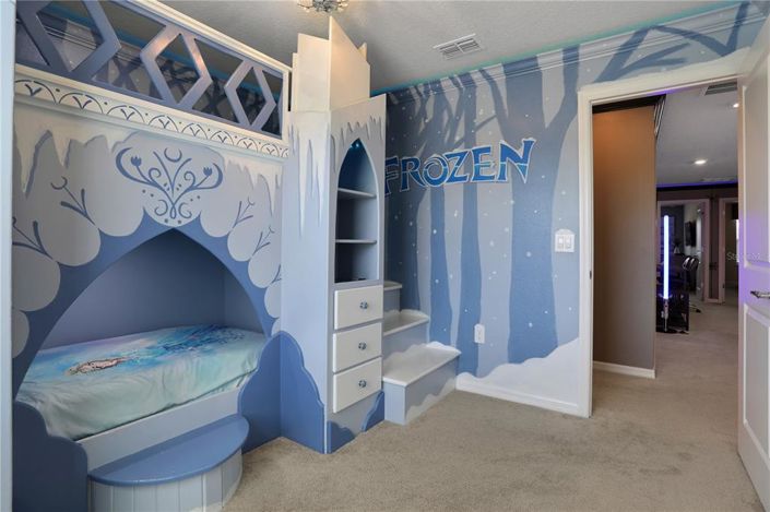 Image No.31-5 Bed Townhouse for sale