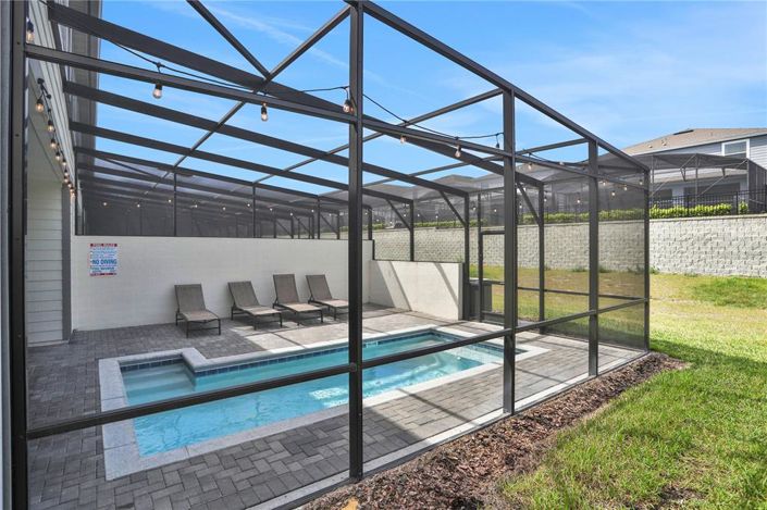 Image No.54-5 Bed Townhouse for sale