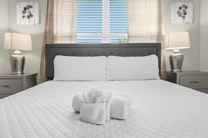 Image No.20-5 Bed Townhouse for sale