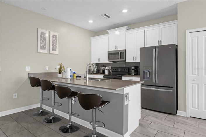 Image No.9-5 Bed Townhouse for sale