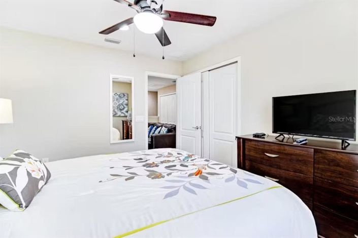 Image No.23-4 Bed Townhouse for sale