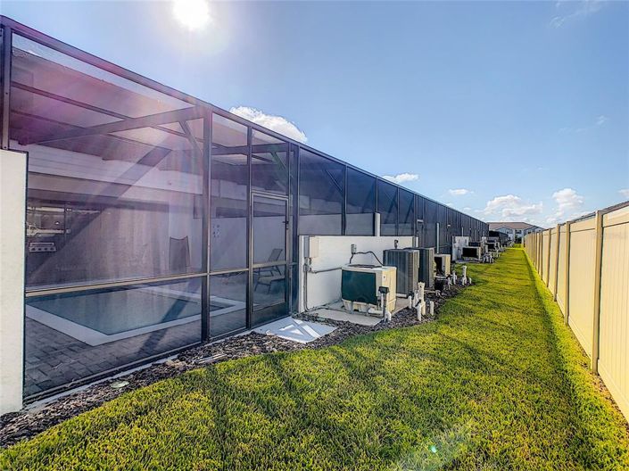 Image No.11-5 Bed Townhouse for sale