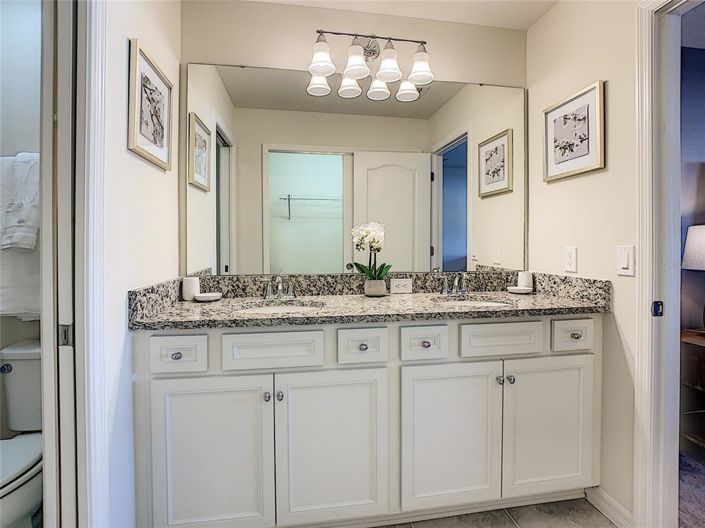 Image No.31-5 Bed Townhouse for sale