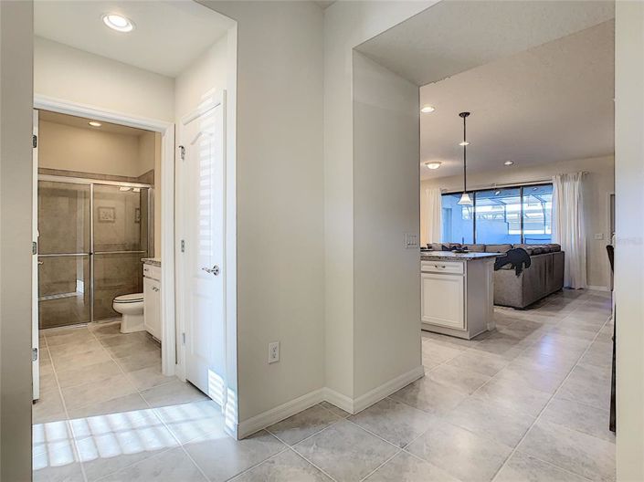 Image No.56-5 Bed Townhouse for sale