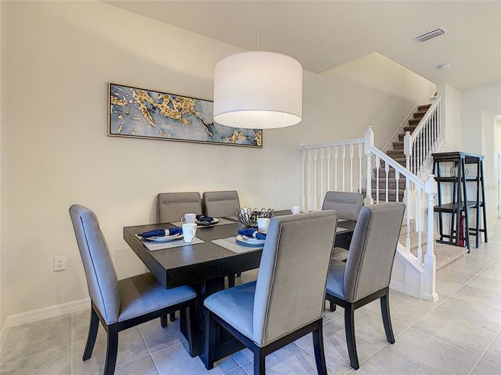 Image No.60-5 Bed Townhouse for sale