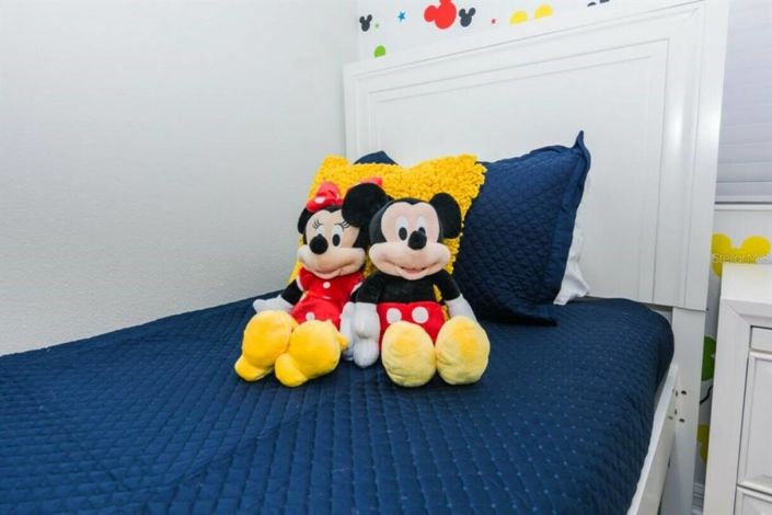 Image No.10-3 Bed Property for sale