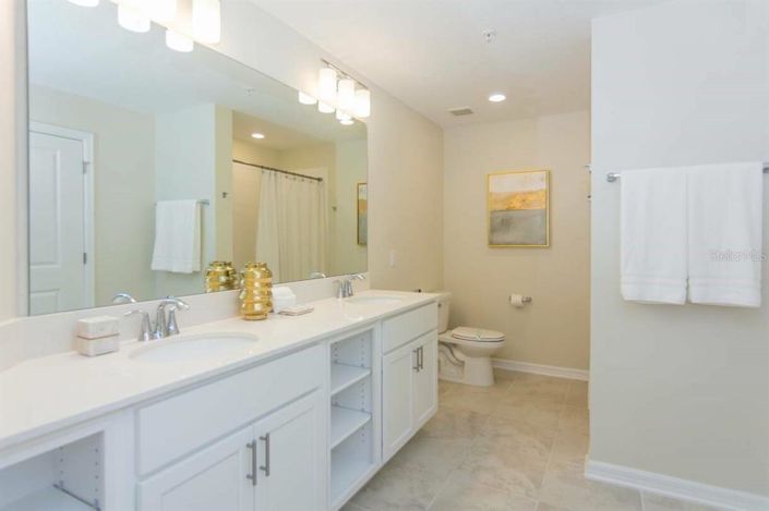 Image No.8-3 Bed Property for sale