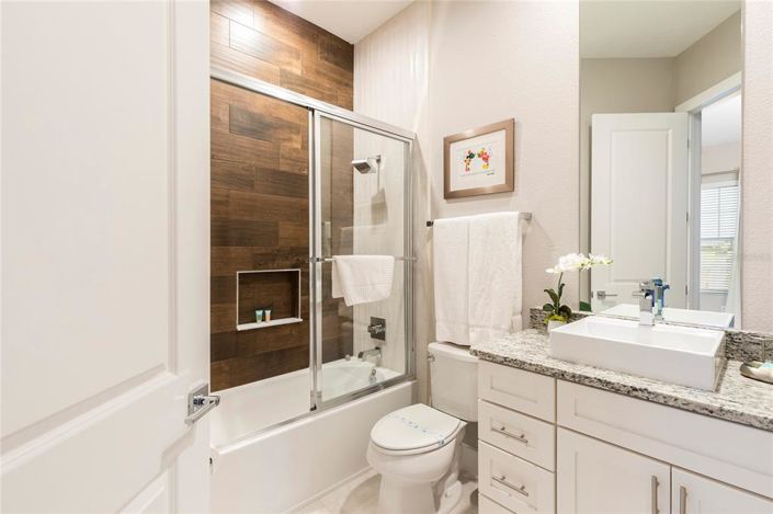 Image No.10-5 Bed Townhouse for sale