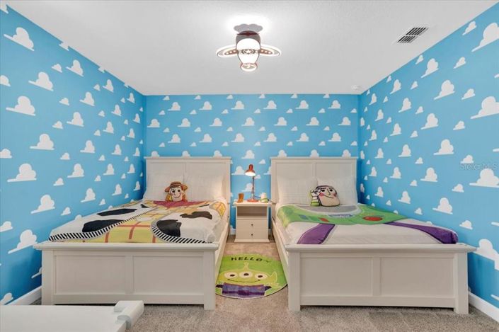 Image No.18-8 Bed House for sale