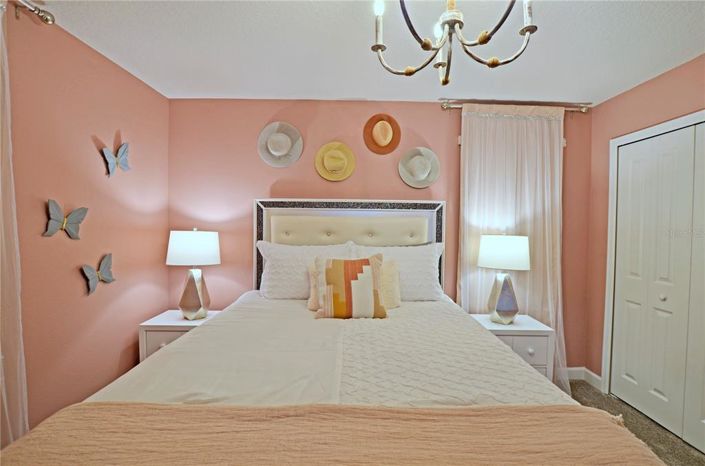 Image No.11-9 Bed House for sale
