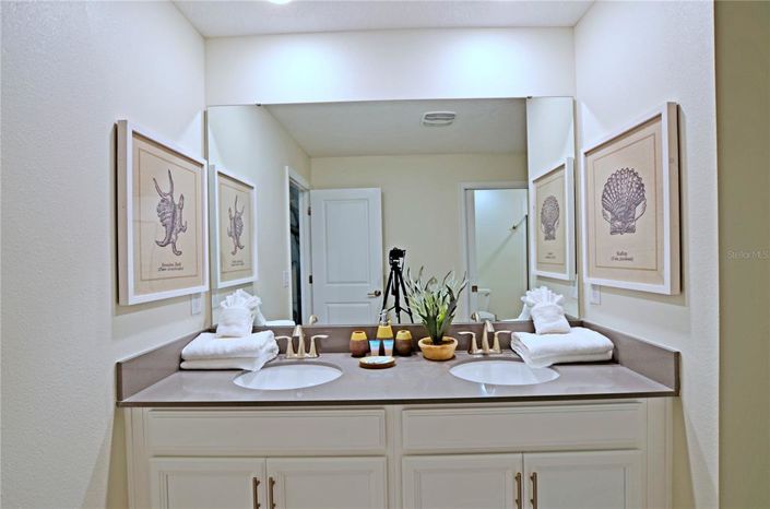 Image No.37-9 Bed House for sale