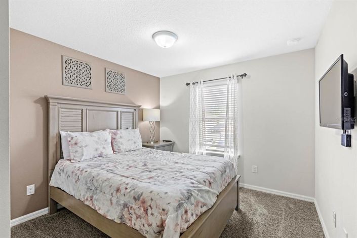 Image No.17-5 Bed Townhouse for sale