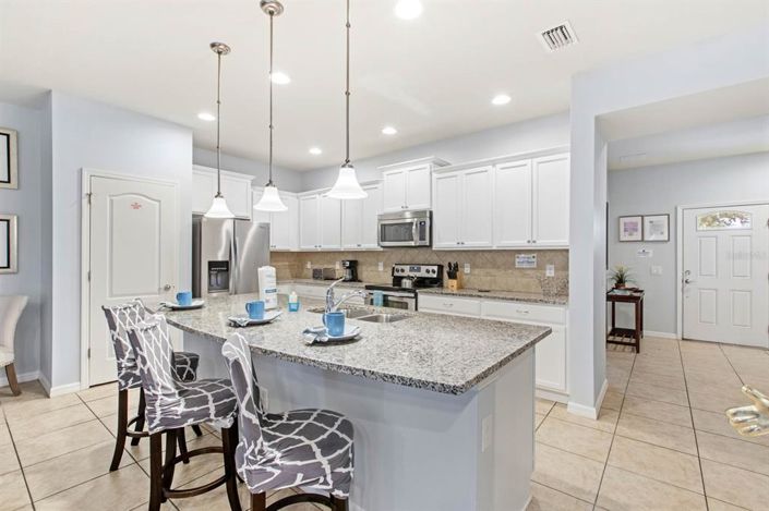 Image No.4-5 Bed Townhouse for sale