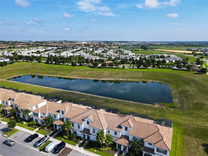 Image No.3-4 Bed Townhouse for sale