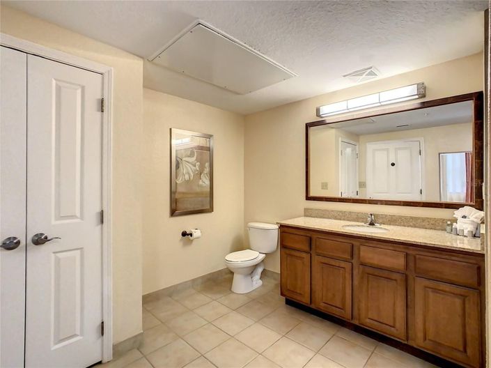 Image No.32-2 Bed Townhouse for sale