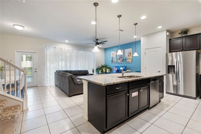 Image No.9-5 Bed Townhouse for sale