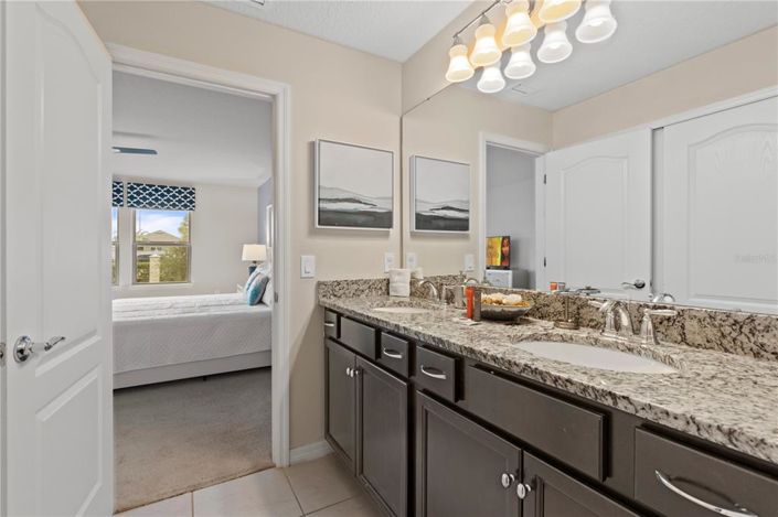 Image No.24-5 Bed Townhouse for sale