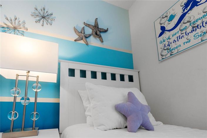 Image No.16-5 Bed Townhouse for sale