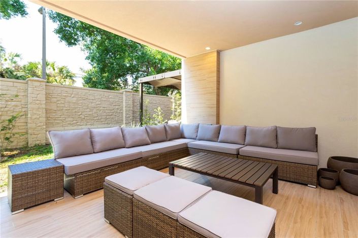 Image No.20-3 Bed Apartment for sale