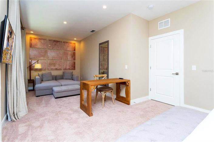 Image No.40-3 Bed Apartment for sale