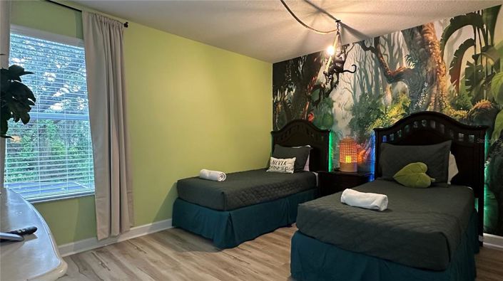 Image No.18-6 Bed House for sale