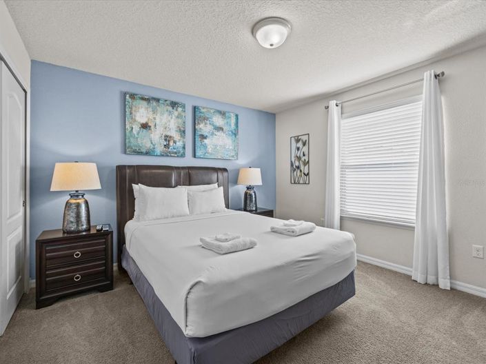 Image No.19-8 Bed House for sale