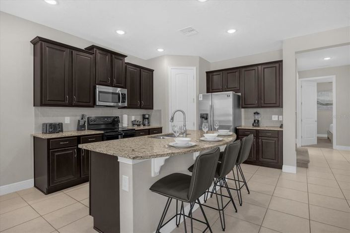 Image No.10-5 Bed House for sale