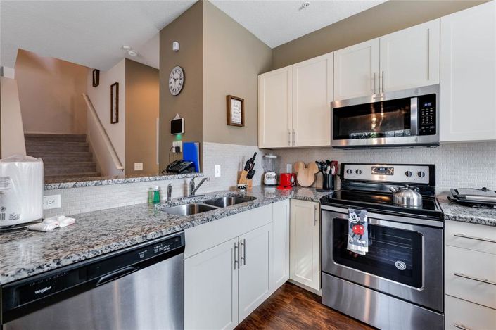 Image No.9-4 Bed Townhouse for sale