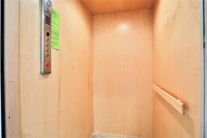 Image No.16-8 Bed House for sale