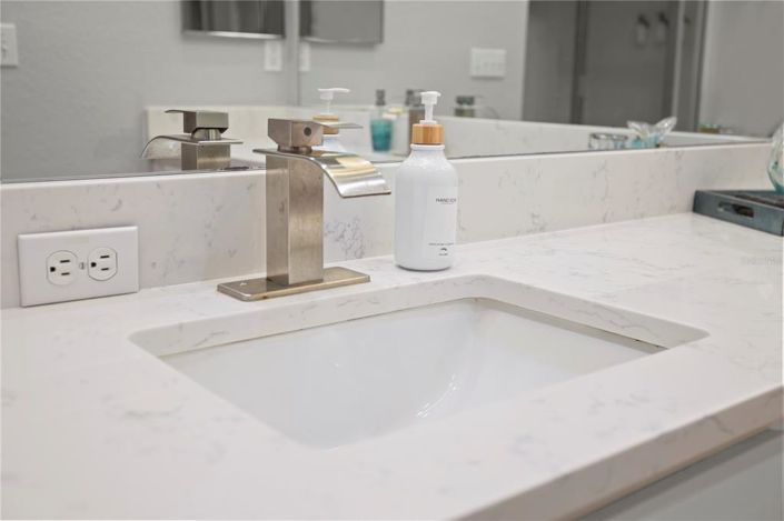 Image No.15-3 Bed Property for sale