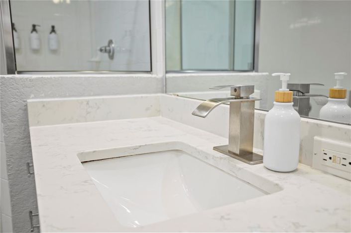 Image No.21-3 Bed Property for sale