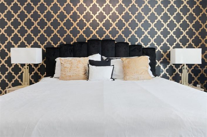 Image No.7-6 Bed House for sale