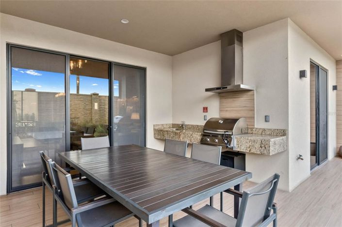 Image No.28-4 Bed Townhouse for sale