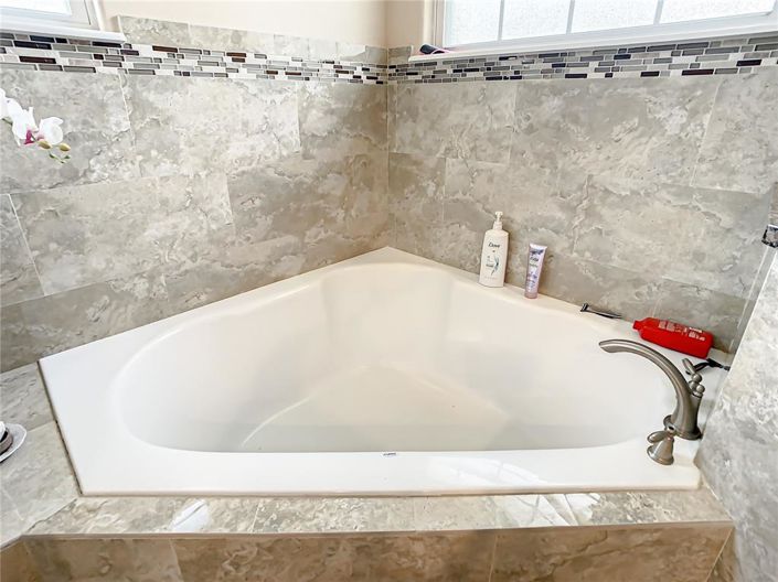 Image No.37-3 Bed House for sale