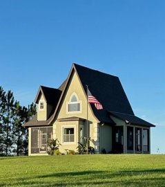 1 - Clermont, House