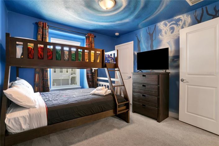 Image No.35-5 Bed Townhouse for sale