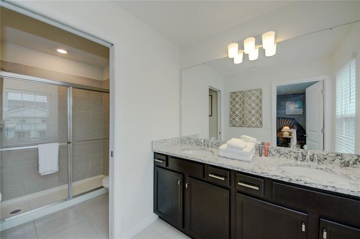 Image No.13-6 Bed House for sale