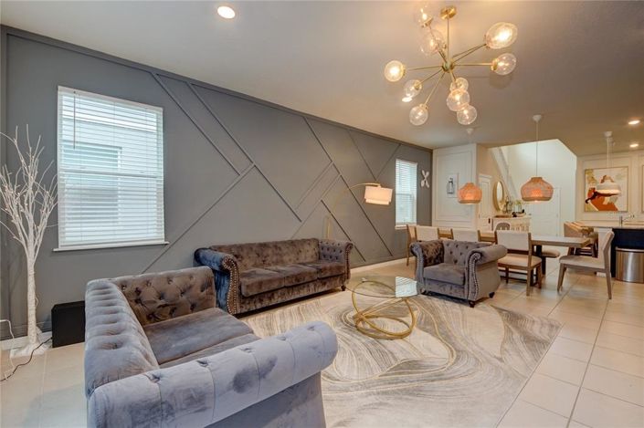 Image No.5-6 Bed House for sale