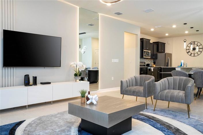 Image No.10-7 Bed Property for sale