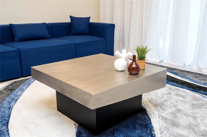 Image No.17-7 Bed Property for sale