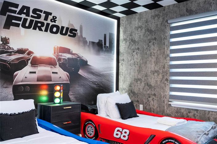 Image No.35-7 Bed Property for sale