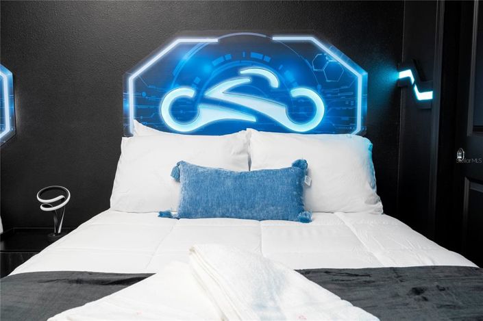 Image No.45-7 Bed Property for sale