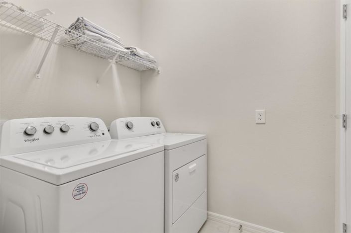 Image No.11-8 Bed Property for sale