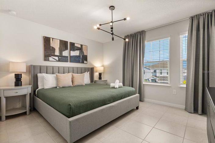 Image No.31-8 Bed Property for sale