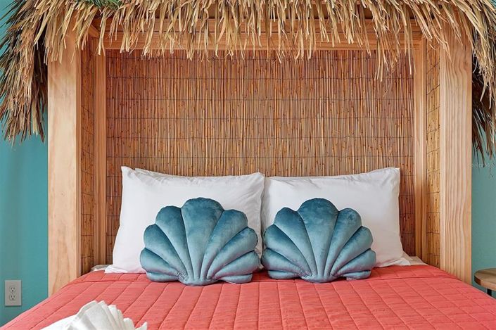 Image No.19-5 Bed Townhouse for sale