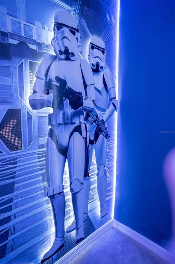 Image No.23-5 Bed Townhouse for sale