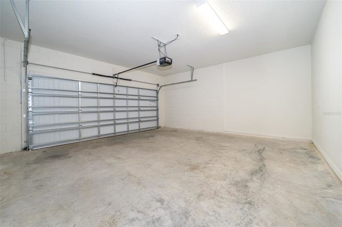 Image No.26-6 Bed House for sale